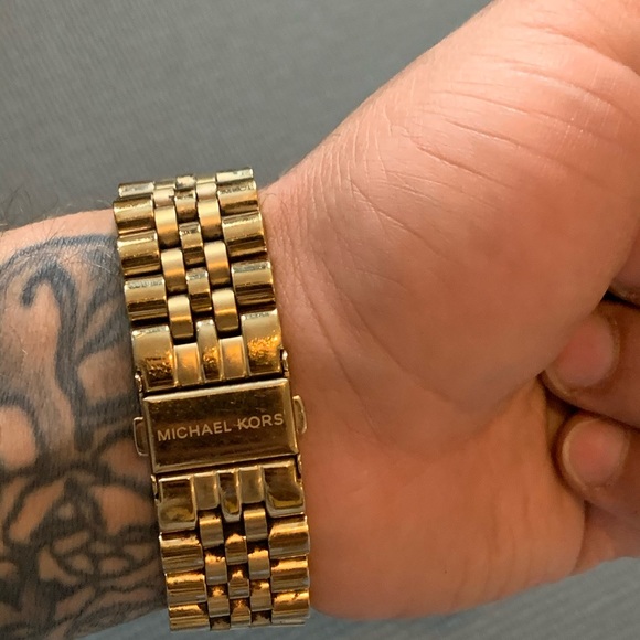 Michael Kors Lexington gold tone unisex watch - Picture 2 of 8